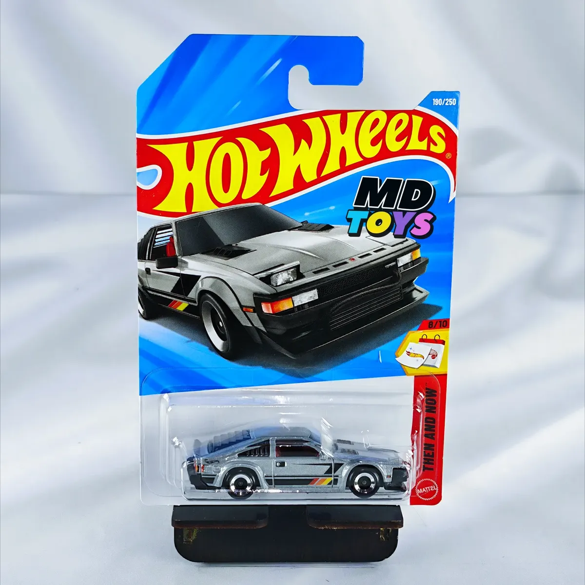 D_NQ_NP_2X_622395-MLC114381172075_072026-F.webp Hotwheels Auto - Toyota Supra '82 Then And Now 8/10 Mattel - Imagen 1