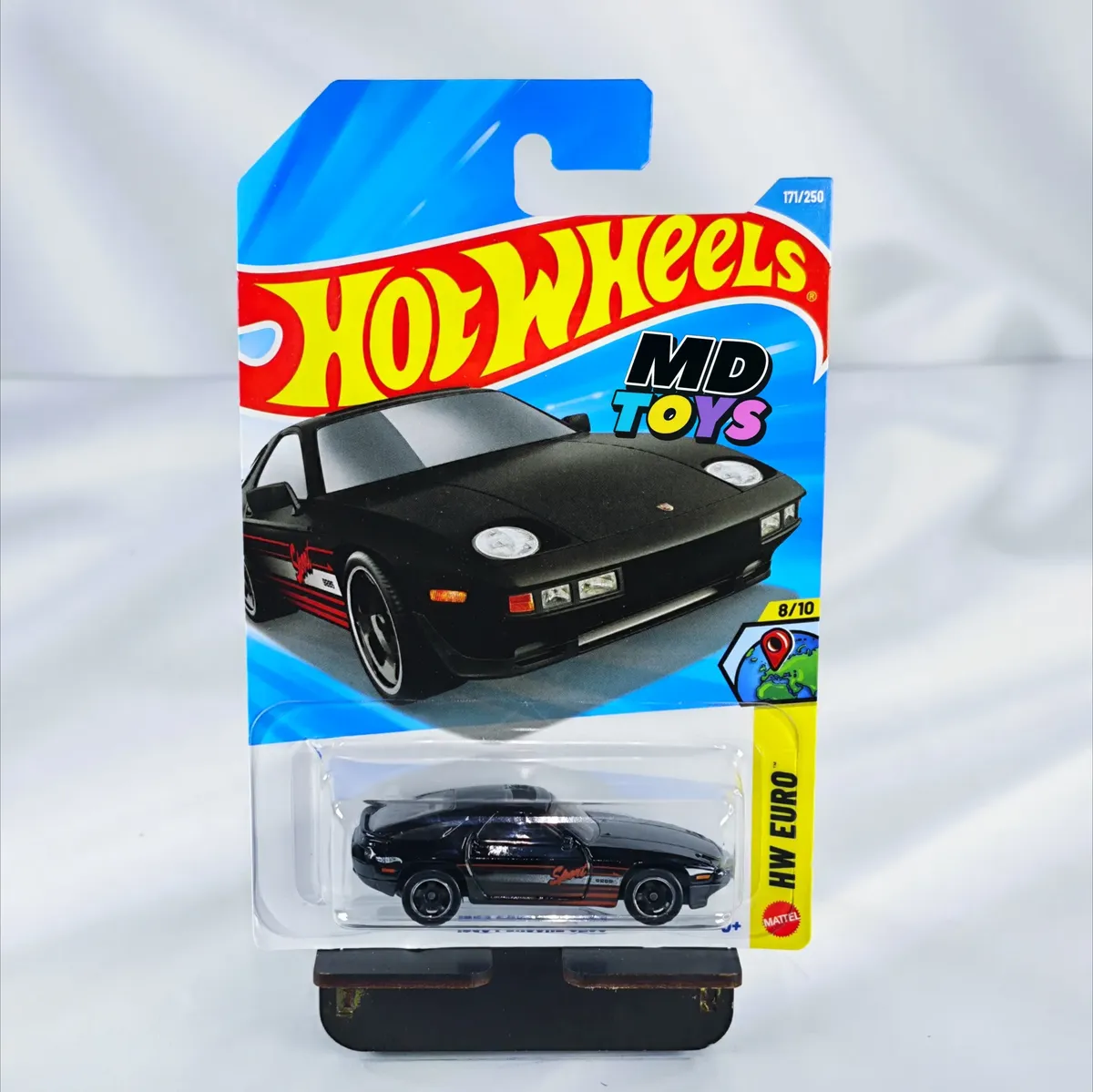 D_NQ_NP_2X_623755-MLC114456213181_072026-F.webp Hotwheels Auto - 1983 Porsche 928S Euro 8/10 Mattel - Imagen 1