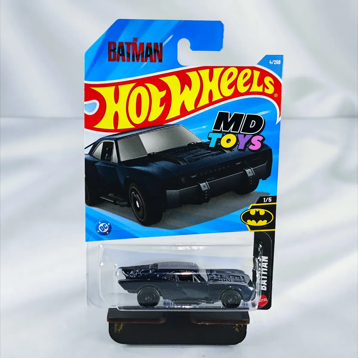 D_NQ_NP_2X_671559-MLC113151590248_072026-F.webp Batimovil - Hotwheels The Batman DC 1/5 Mattel - Imagen 1