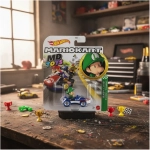 Baby Luigi Sneeker - Hotwheels Auto Mario Kart 1:64 Mattel - Imagen 2