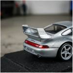 Porsche 993 GT2 - Hotwheels Premium Modern Classics 4/5 Car Culture - Imagen 2