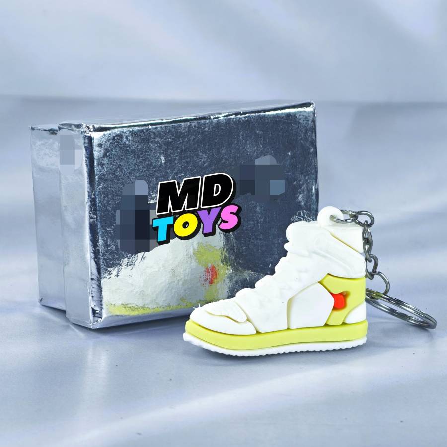 Llavero Zapatillas - Blanco_Crema Llavero Zapatillas de Basket con Caja - Blanco/Crema - Imagen 1