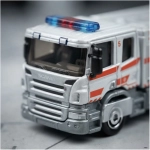 Scania P 360 Fire Truck Bomberos – Camion 16/125 Matchbox 1:64 Mattel - Imagen 4